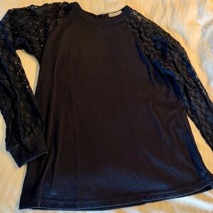 Chic Navy Blue Lace Sleeve Top